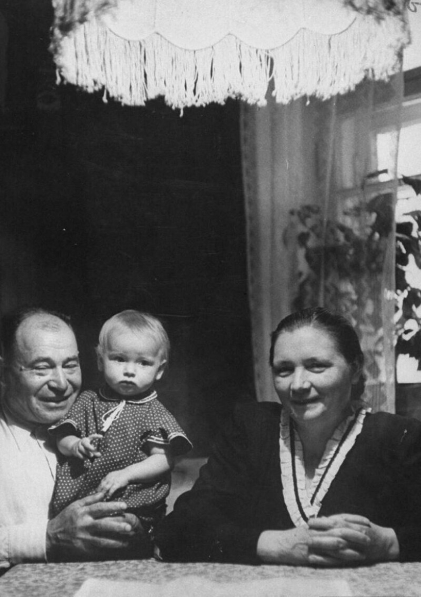 Simple Muscovites of the 1950s through the eyes of an American Simple Muscovites of the 1950s through the eyes of an American