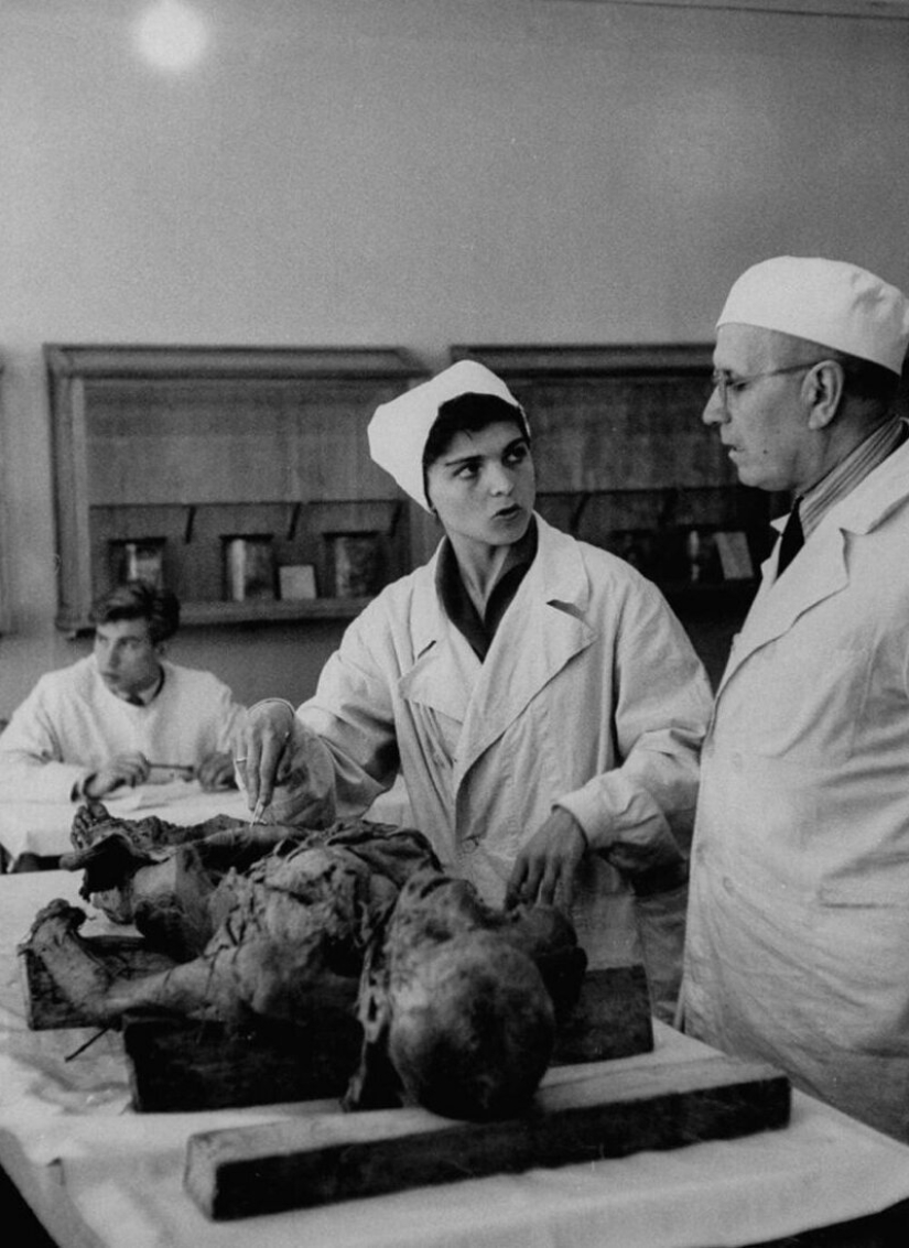 Simples moscovitas de la década de 1950 a través de los ojos de un americano Simples moscovitas de la década de 1950 a través de los ojos de un americano