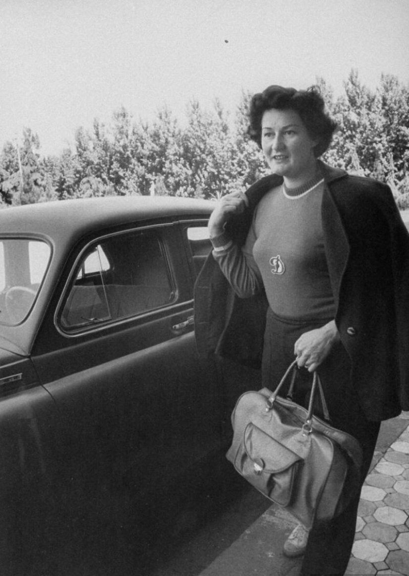 Simples moscovitas de la década de 1950 a través de los ojos de un americano Simples moscovitas de la década de 1950 a través de los ojos de un americano