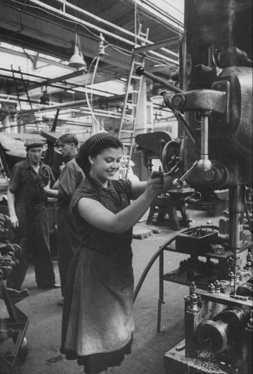 Simples moscovitas de la década de 1950 a través de los ojos de un americano Simples moscovitas de la década de 1950 a través de los ojos de un americano