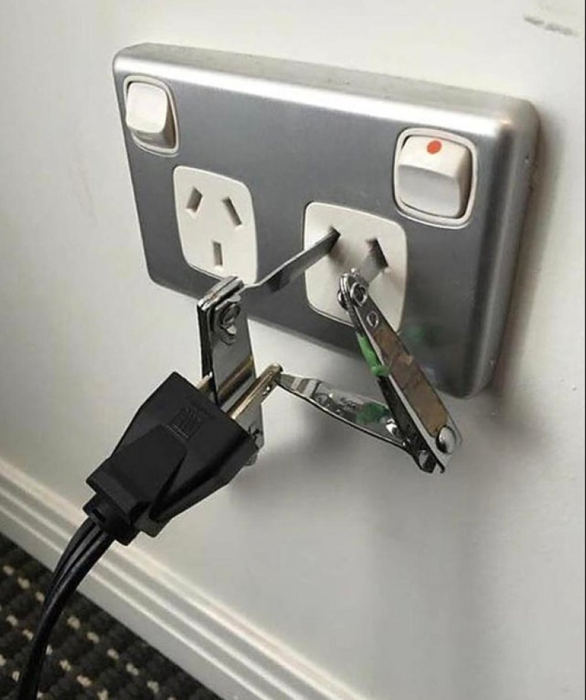 Smeared, molded: 22 crazy solutions to everyday problems that somehow worked Smeared, molded: 22 crazy solutions to everyday problems that somehow worked