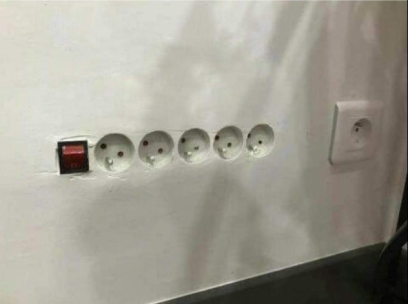 Smeared, molded: 22 crazy solutions to everyday problems that somehow worked Smeared, molded: 22 crazy solutions to everyday problems that somehow worked