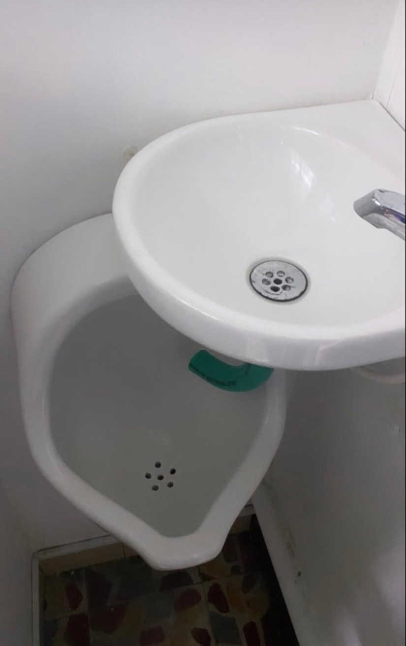 Smeared, molded: 22 crazy solutions to everyday problems that somehow worked Smeared, molded: 22 crazy solutions to everyday problems that somehow worked