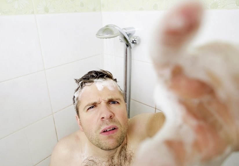 "Smile, you are being filmed by a hidden camera!": how to find out that someone is watching you