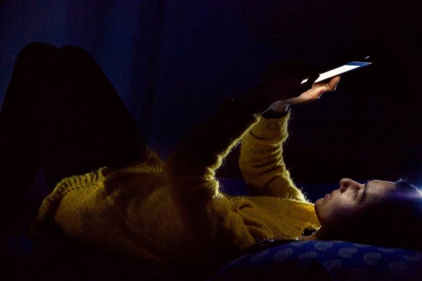 Síndrome nocturno: cómo ajustar tus ritmos circadianos cuando te despiertas y te duermes en la oscuridad