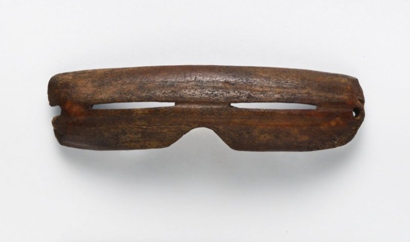 Snow glasses of the Northern peoples, known for several thousand years Snow glasses of the Northern peoples, known for several thousand years