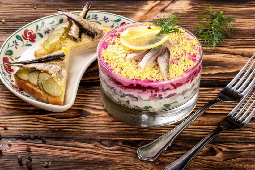 Sopa de remolacha, bolas de masa hervida y 5 platos que se creen, erróneamente, ruso nativo