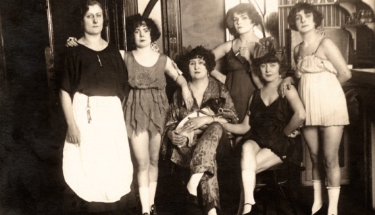 "Spinning houses", "chorus girls" y otras características de la venta de amor en el Imperio ruso "Spinning houses", "chorus girls" y otras características de la venta de amor en el Imperio ruso