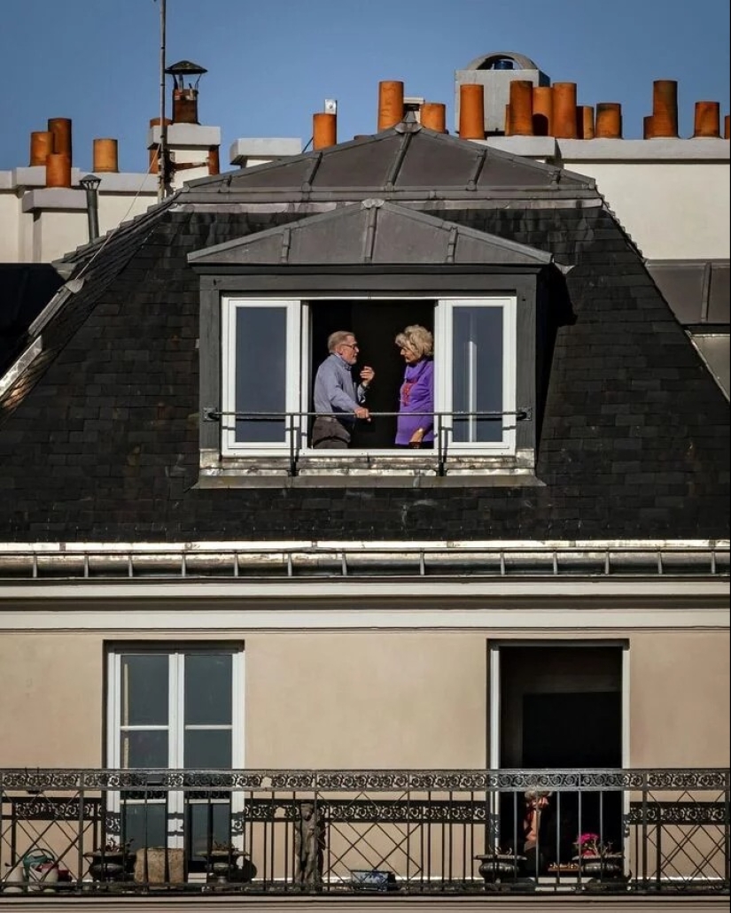 Spying on the Parisians: windows and balconies of the French capital