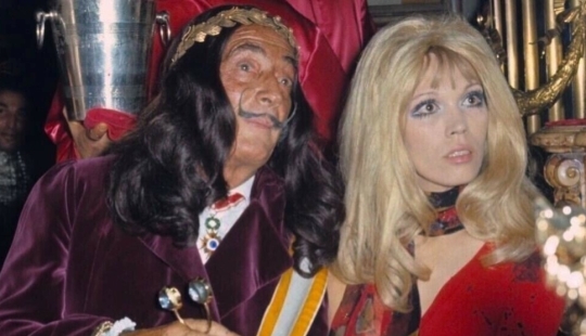 Stars without a mask – a collection of works by a secular Paris Match reporter Stars without a mask – a collection of works by a secular Paris Match reporter