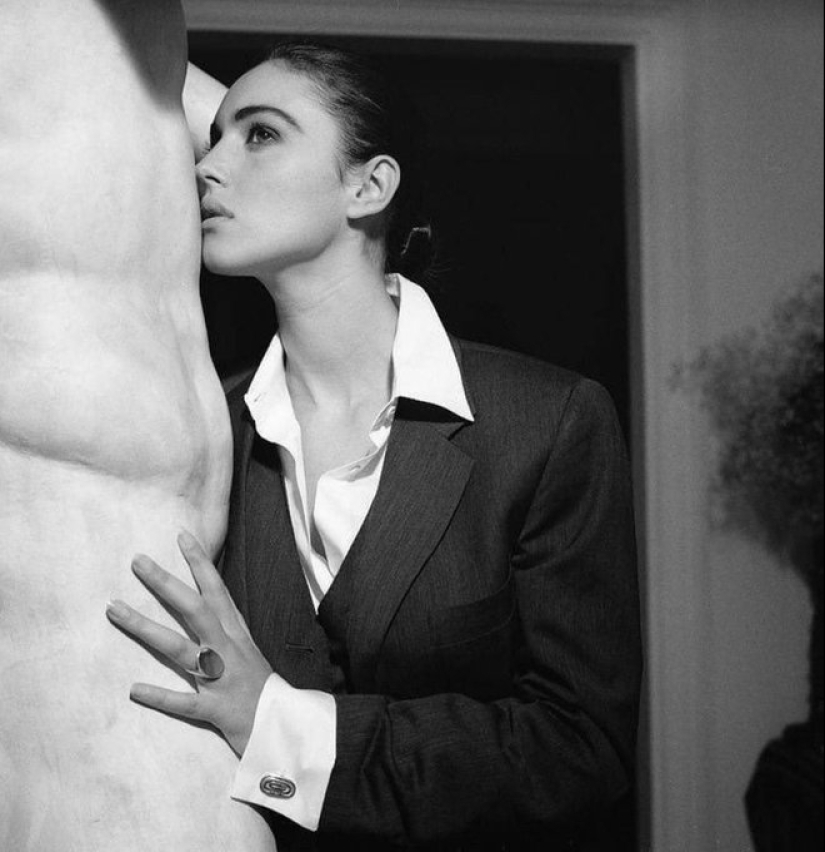 Stéphane Coutelle es un maestro de la fotografía erótica en el que confían las celebridades. Stéphane Coutelle es un maestro de la fotografía erótica en el que confían las celebridades.