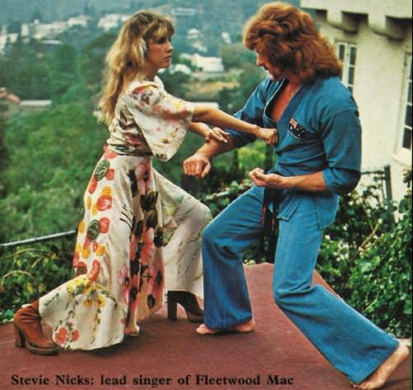Stevie Nicks Kicks Ass: Una guía de autodefensa de 1983 para mujeres con la estrella del rock Stevie Nicks Kicks Ass: Una guía de autodefensa de 1983 para mujeres con la estrella del rock