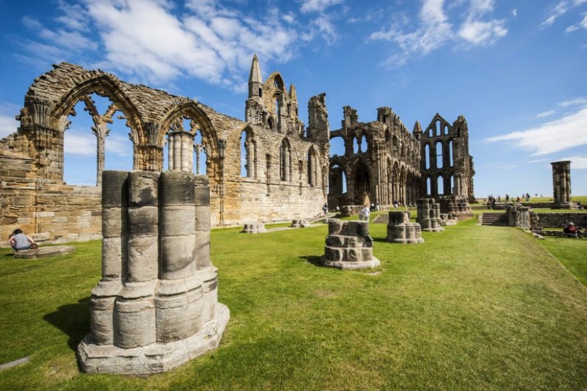 Stone Serpent Monastery: Why did Bram Stoker love Whitby Abbey? Stone Serpent Monastery: Why did Bram Stoker love Whitby Abbey?