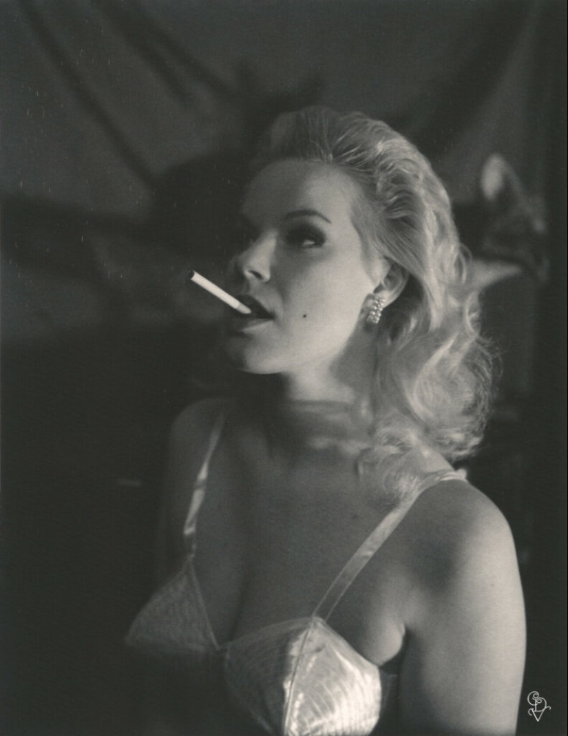 Strange stories of Belgian photographer Carmen De Vos Strange stories of Belgian photographer Carmen De Vos