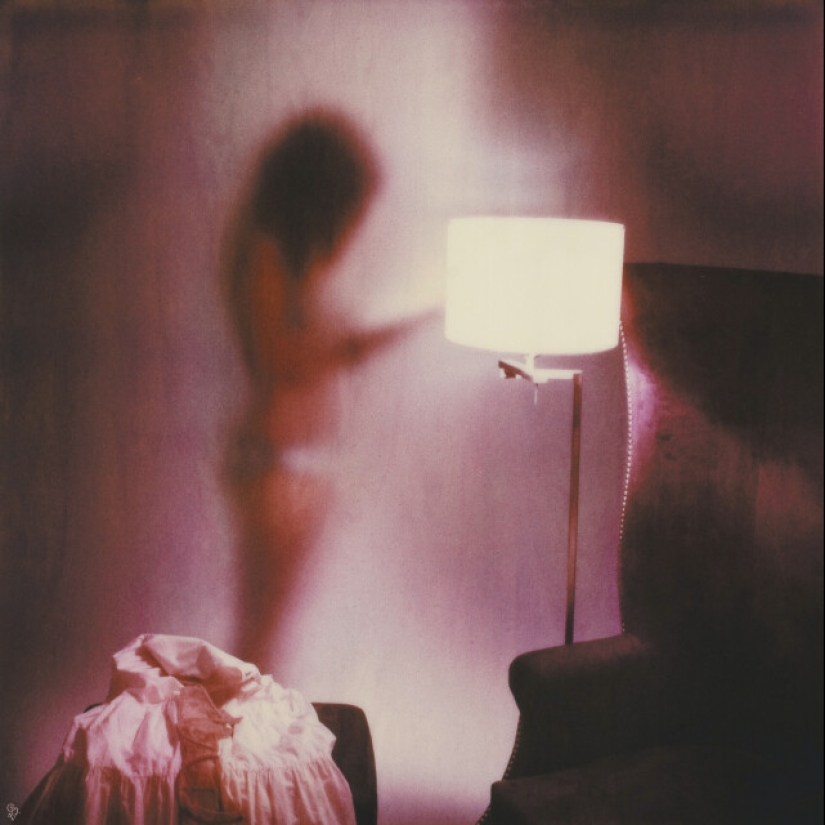 Strange stories of Belgian photographer Carmen De Vos Strange stories of Belgian photographer Carmen De Vos