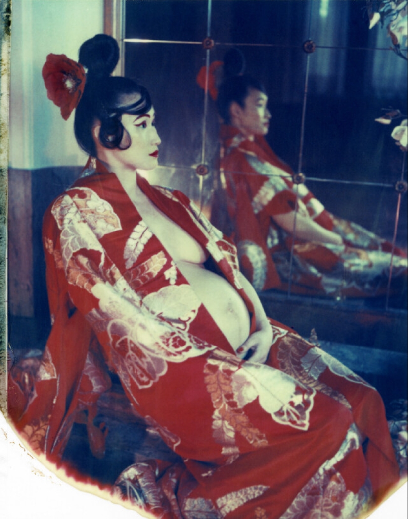 Strange stories of Belgian photographer Carmen De Vos Strange stories of Belgian photographer Carmen De Vos