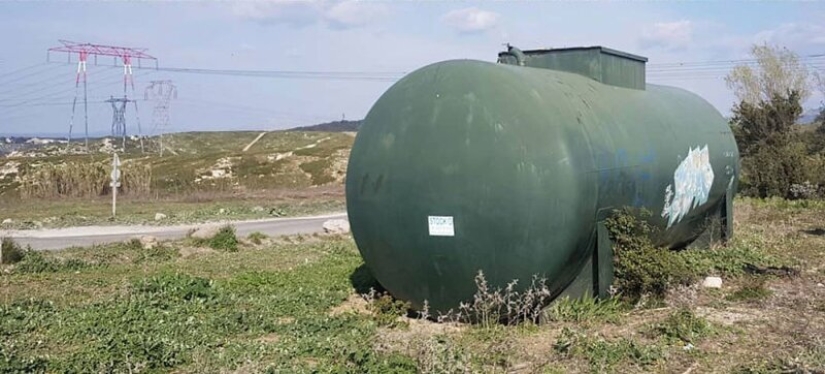 Street artist Tom Bragado Blanco and his stunning urban illusions