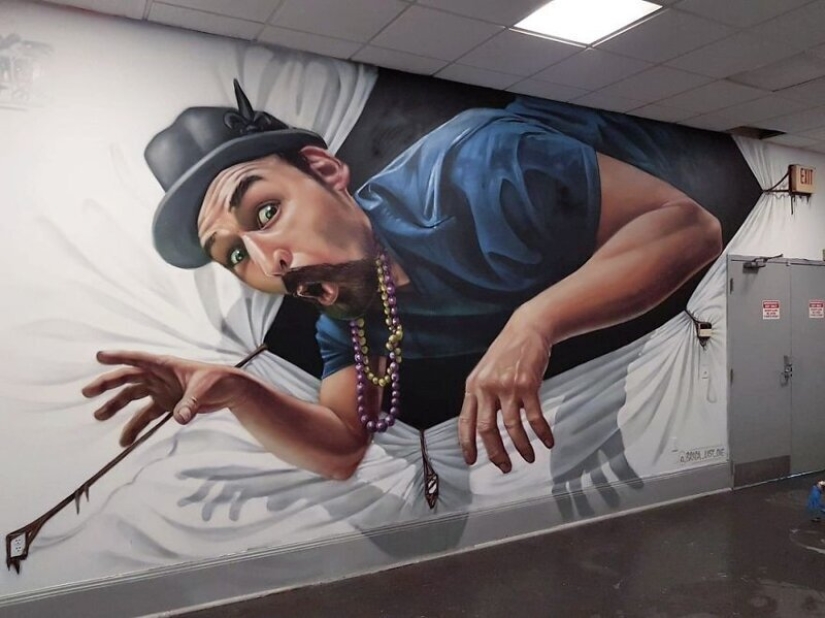 Street artist Tom Bragado Blanco and his stunning urban illusions