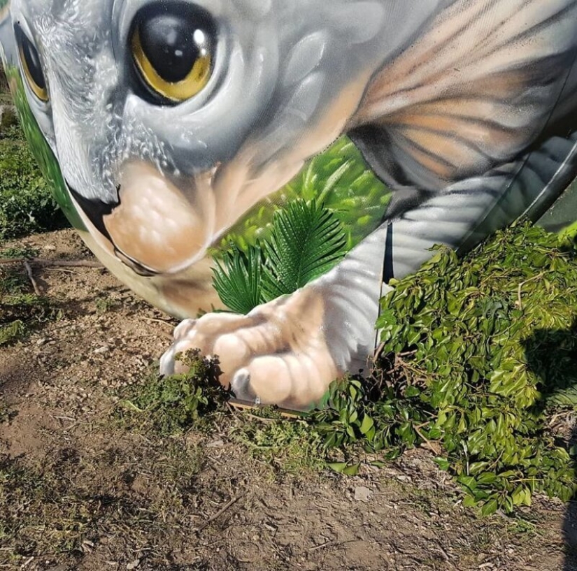 Street artist Tom Bragado Blanco and his stunning urban illusions