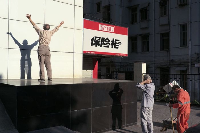 Street photos by Chinese photographer Tao Liu Street photos by Chinese photographer Tao Liu