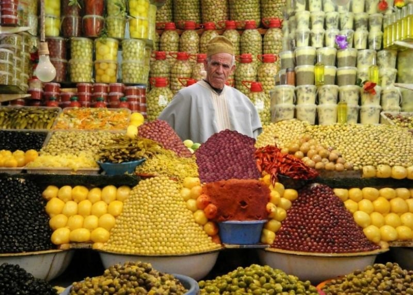 Street trade in different countries of the world