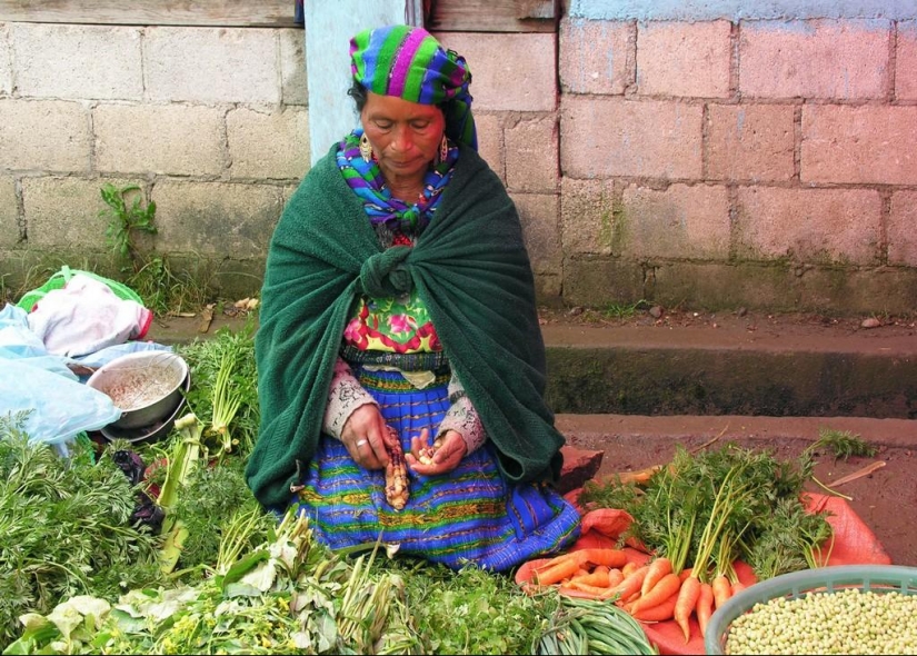 Street trade in different countries of the world