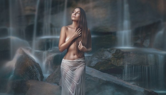 Suave erótica fotógrafo de Eugenia viñes Suave erótica fotógrafo de Eugenia viñes