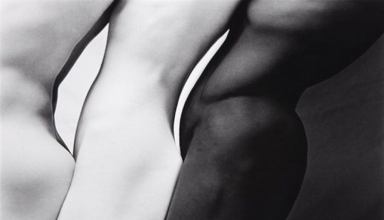 Surreal nude from a Japanese photographer Surreal nude from a Japanese photographer