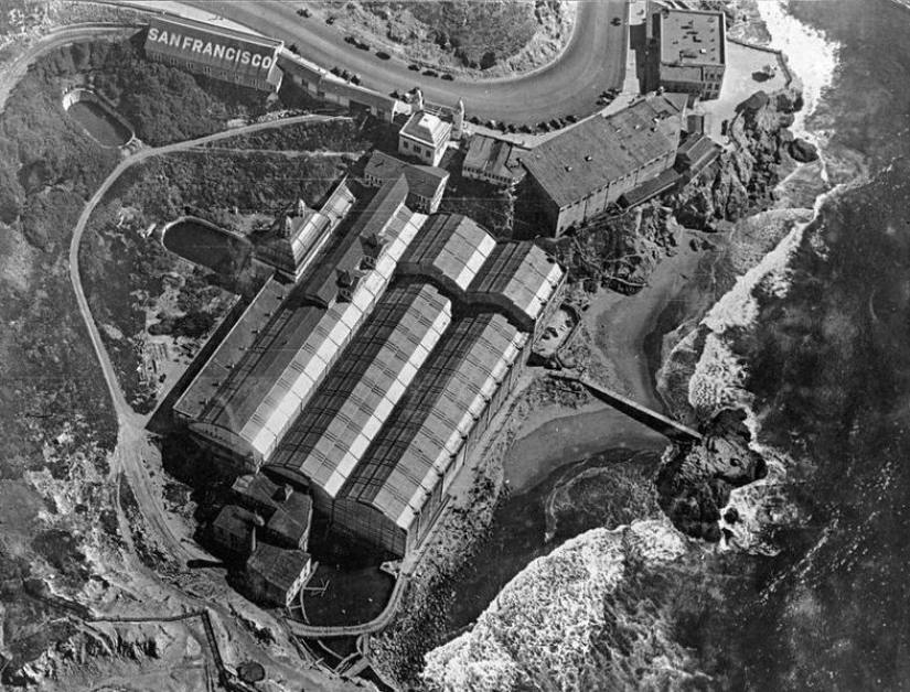 Sutro Baths - the largest water park of the 19th century