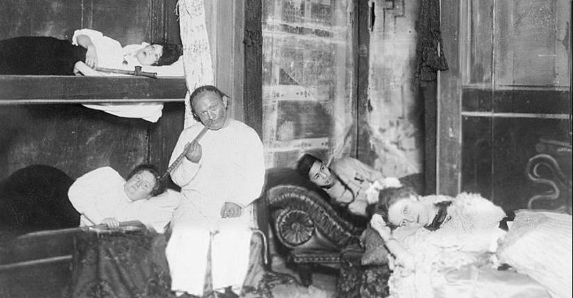 Sweet datura: photos of opium dens in the USA of the XX century