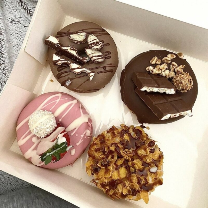 Sweet Temptation: 30 photos of amazing desserts from the r/DessertPorn community