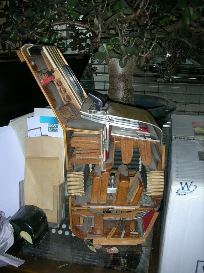 Take a look inside! 20 photos of items that are cut in half Take a look inside! 20 photos of items that are cut in half