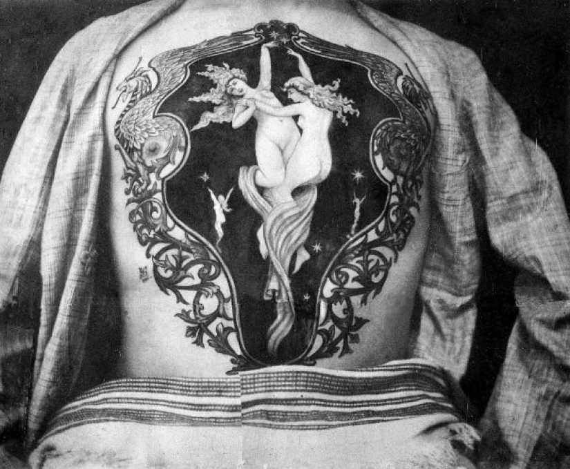 Tatuajes de lujo de la época victoriana: querubines, dragones y escudos de armas Tatuajes de lujo de la época victoriana: querubines, dragones y escudos de armas