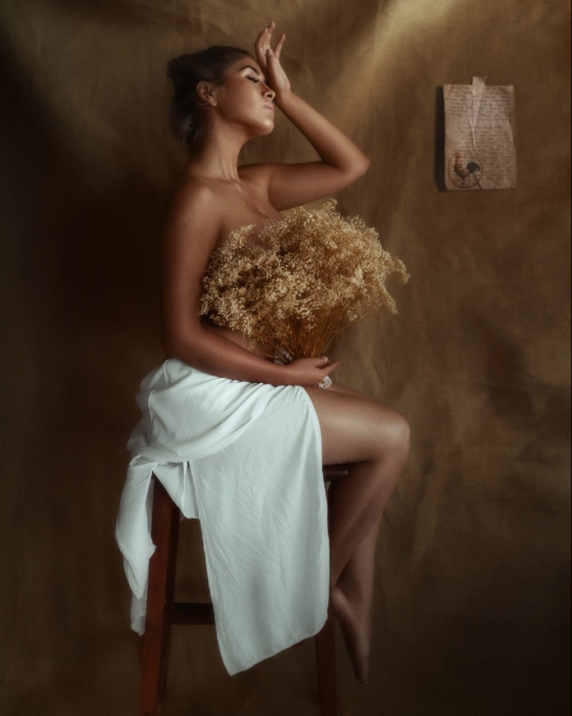 Tender nudes from Ecuadorian photographer John Bautista Tender nudes from Ecuadorian photographer John Bautista