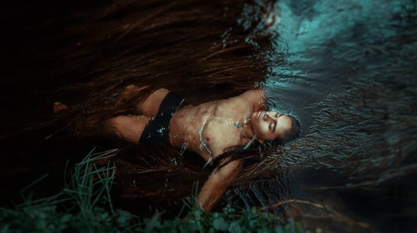 Tender nudes from Ecuadorian photographer John Bautista Tender nudes from Ecuadorian photographer John Bautista