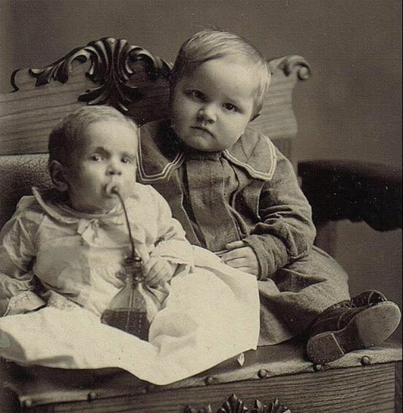 Terrible juego, o por Qué en los días de antaño, los niños jugaban en el funeral