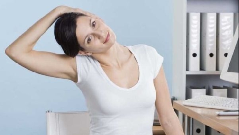 Text neck syndrome: what is dangerous and how to get rid of it