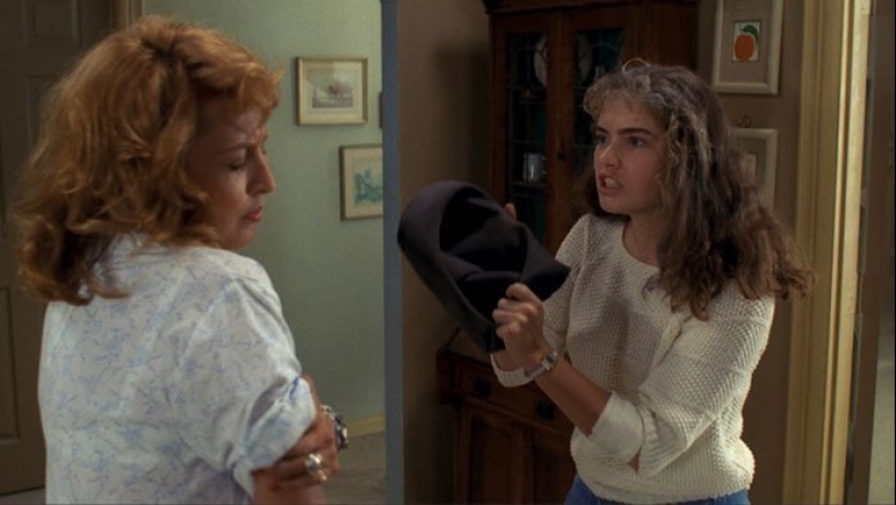 The 20 Most Annoying Cliches from Horror Movies