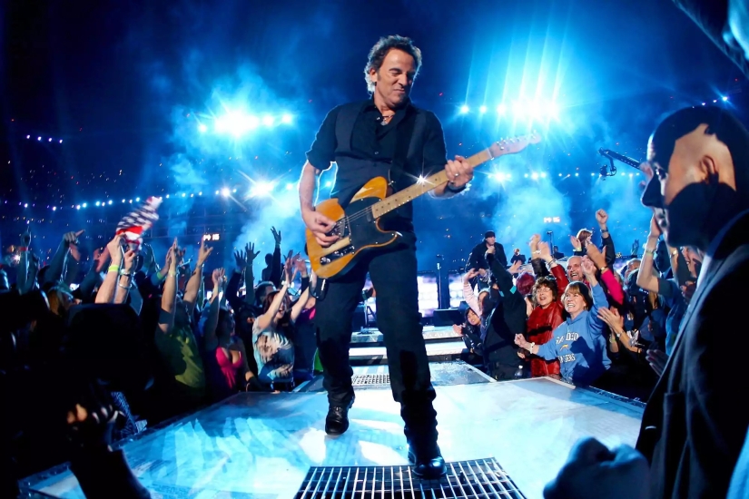 The 21 Best Super Bowl Halftime Shows: Revisiting the Big Game’s Most Controversial and Memorable Performances (From Janet Jackson to Left Shark!)