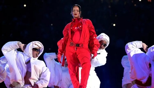 The 21 Best Super Bowl Halftime Shows: Revisiting the Big Game’s Most Controversial and Memorable Performances (From Janet Jackson to Left Shark!) The 21 Best Super Bowl Halftime Shows: Revisiting the Big Game’s Most Controversial and Memorable Performances (From Janet Jackson to Left Shark!)