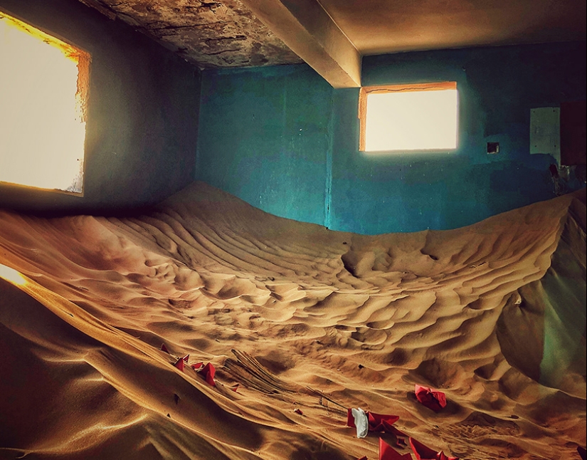 The abandoned ghost village of Al-Madam in the sands of the Emirates
