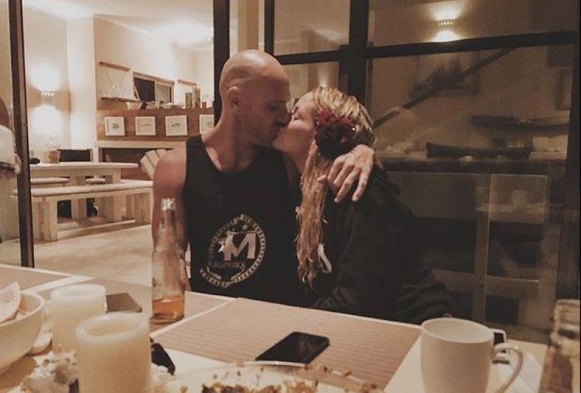 The amazing family life of the "bald from Brazzers" The amazing family life of the "bald from Brazzers"