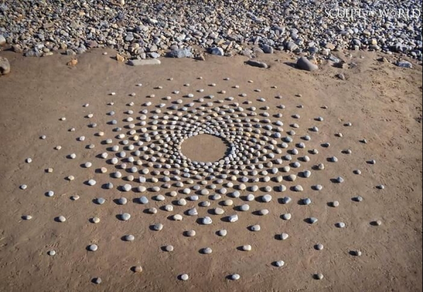 The artist creates the mood of their stunning works from the stones on the beach The artist creates the mood of their stunning works from the stones on the beach