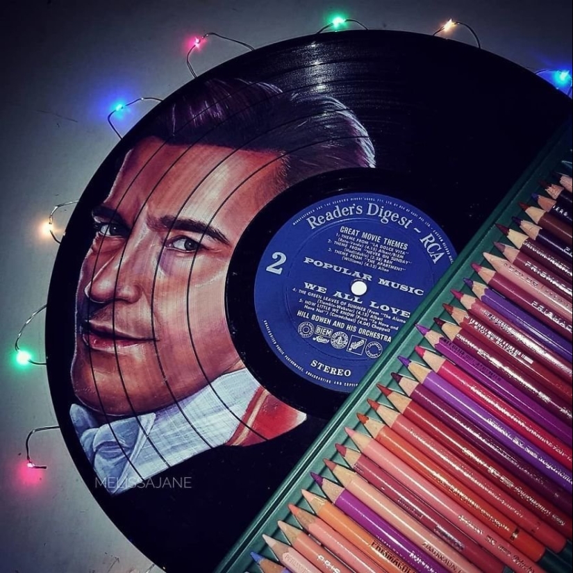The artist turns old vinyl records into works of art The artist turns old vinyl records into works of art