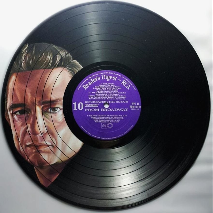 The artist turns old vinyl records into works of art The artist turns old vinyl records into works of art