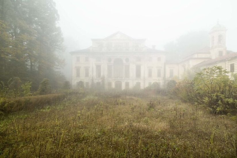 The beauty of abandoned castles in the lens Jahz Design The beauty of abandoned castles in the lens Jahz Design