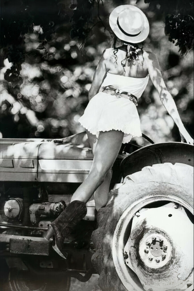 The classic of world photojournalism Werner Bokelberg and his John Player Special Calendar