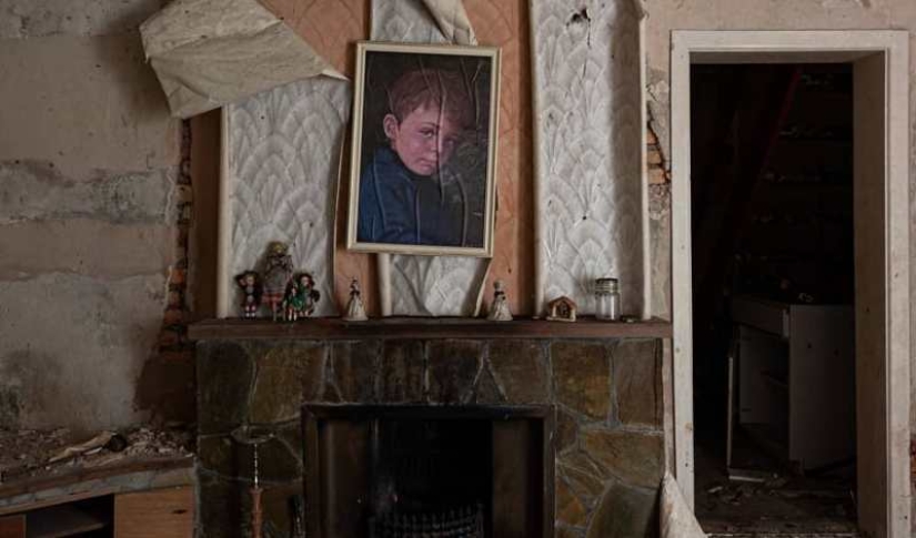 The Curse of the "Crying Boy" or How Journalists Created a Sensation They Were Not Happy About