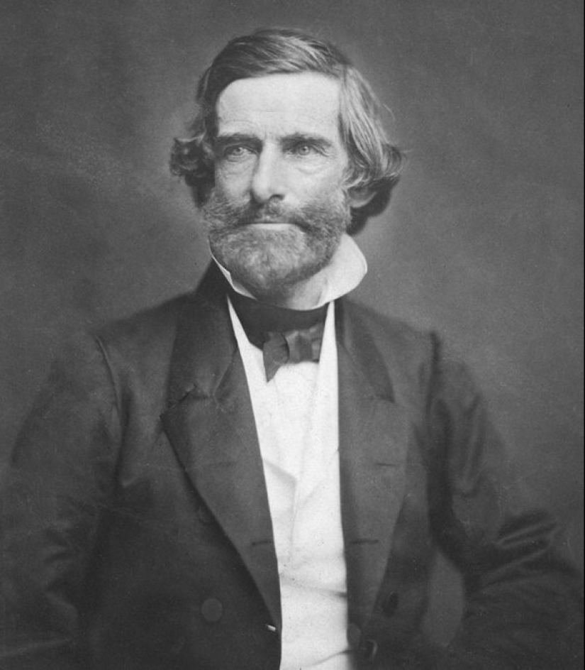 The deaf-blind girl who taught humanity to believe in miracles The deaf-blind girl who taught humanity to believe in miracles