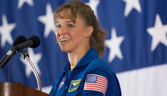 The detective story of Lisa Novak — a successful astronaut, a talentless killer and just an unhappy woman The detective story of Lisa Novak — a successful astronaut, a talentless killer and just an unhappy woman